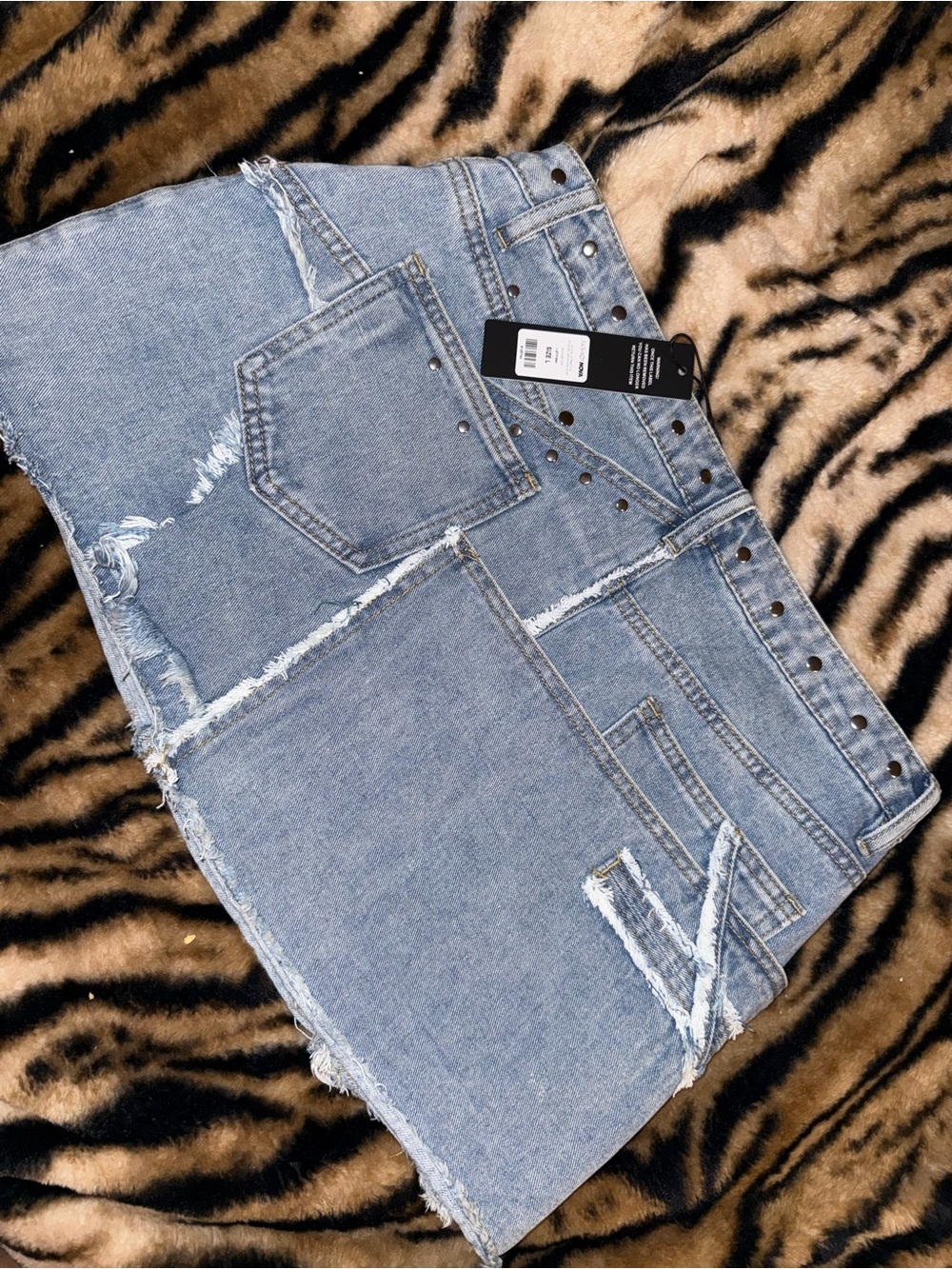 Fashion nova denim skirt NWT - Picture 2 of 6